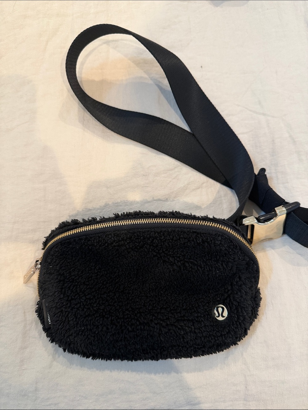 lululemon athletica Black Sherpa Crossbody Belt Bag